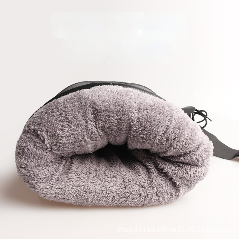 Motociklu cimdi, āda, universāli pieaugušajiem, paredzēti velosipēdu braukšanai un sacīkstēm.