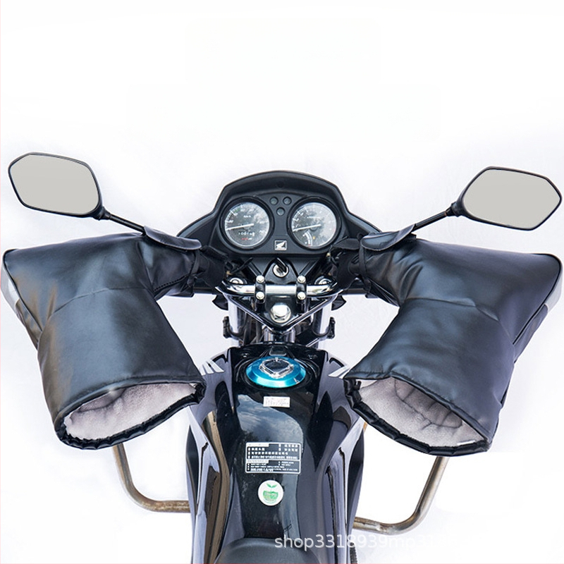 Motociklu cimdi, āda, universāli pieaugušajiem, paredzēti velosipēdu braukšanai un sacīkstēm.