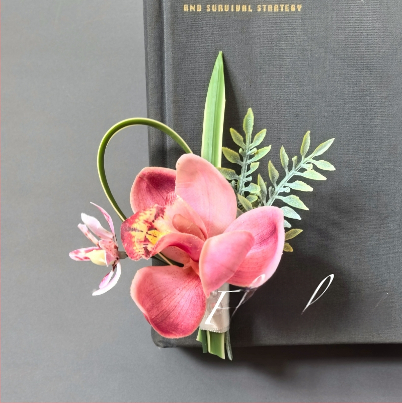 Vestuvių corsage rinkinys iš dirbtinių gėlių nuotakai, jaunikiui, liudininkams ir kitoms – vestuvinių nuotraukų rekvizitas (Prekės ženklas: Kitas; Medžiaga: Kitas; Nustatymas nėra; Logotipo spausdinimas neįmanomas)