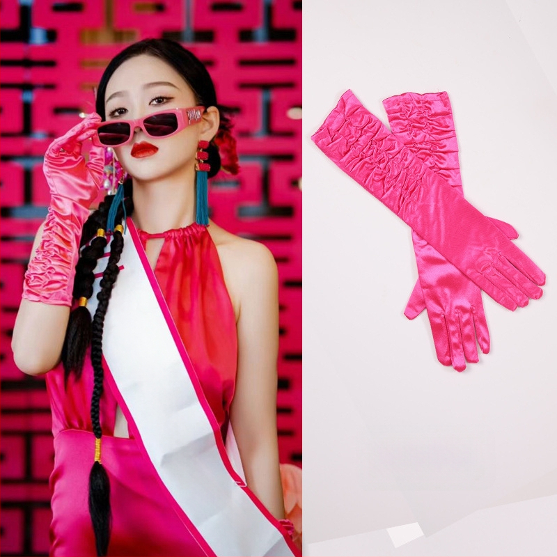 Satäänkindad – keskmise pikkusega pliisidega, universaalsed, dekoratiivsed naistele