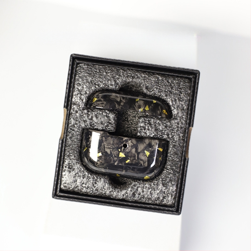 Aizsargkaste AirPods Pro 2. paaudzei un AirPods 3, ciets korpuss, oglekļa šķiedras kalums, rokdarbu pērles, pielāgošana pieejama