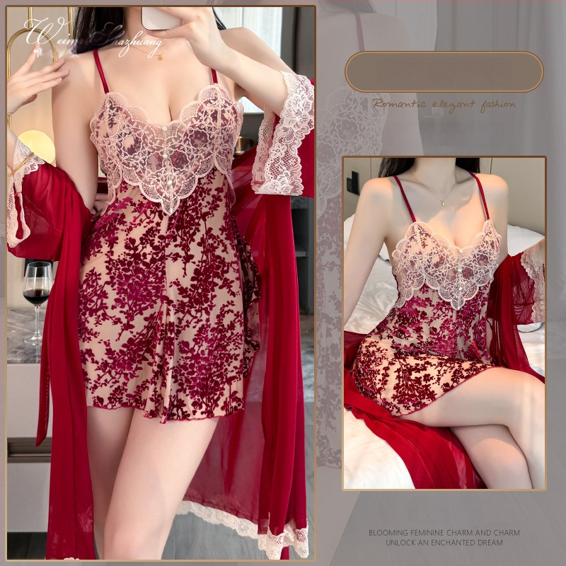 Bársonyas camisole-stílusú hálóing, V-nyakkal, fodros ujjak, szoknyahossz