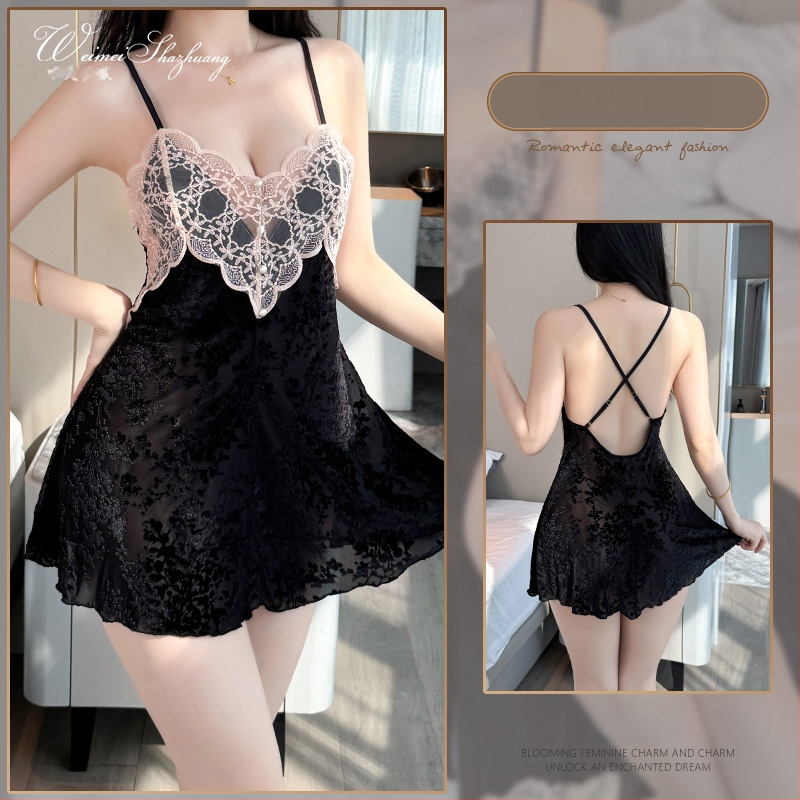 Bársonyas camisole-stílusú hálóing, V-nyakkal, fodros ujjak, szoknyahossz