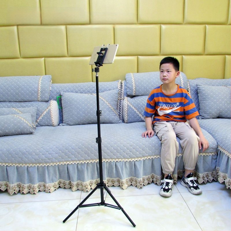 Stends viedtālrunim un planšetēm – metāla konstrukcija, piemērots lietošanai gultā, tiešraidei, fotografēšanai un videoierakstam