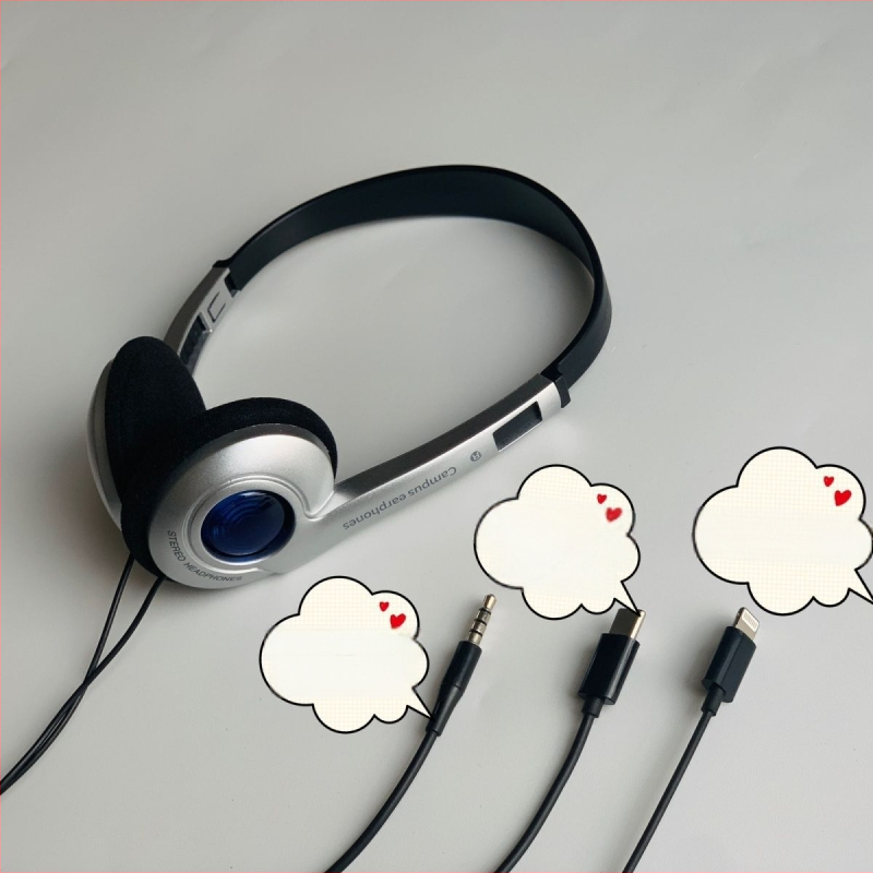 Vadu ausu uz galvu ar mikrofonu, 3.5 mm spraudnis, 1.2 m kabelis, frekvenču diapazons 20 Hz–20 kHz, svars 121 g