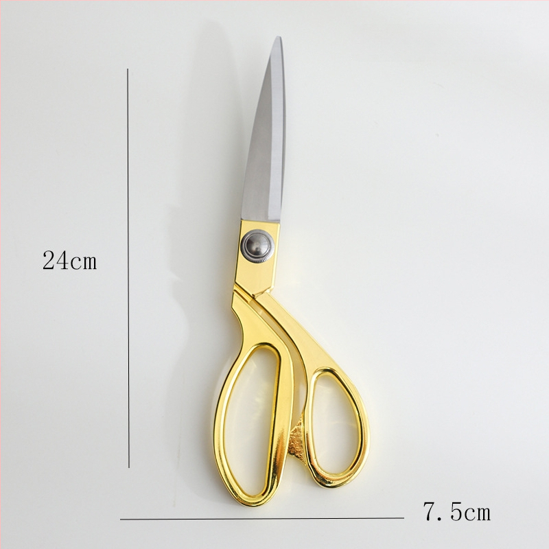 Gėlių žirklės – daugiafunkcinės žirklės gėlių įvyniojimui ir juostelių kirpimui; Prekės ženklas Tarn; Medžiaga: Kita; Nukrypimas: 1–2; Peržiūrėkite SKU