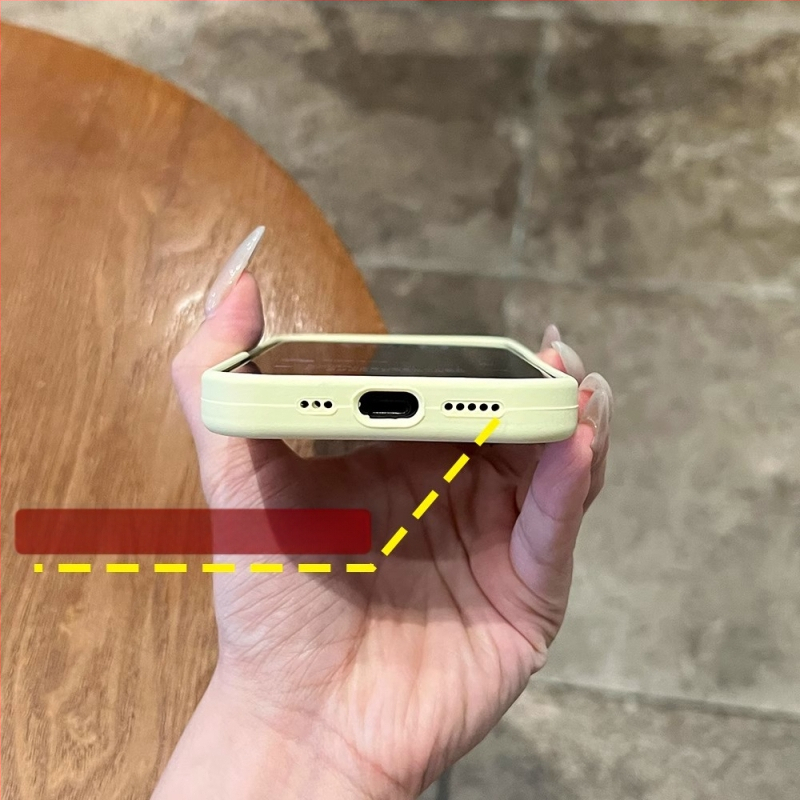 Korpuss no šķidrā silikona iPhone 17 Pro Max ar integrētu magnētisko statīvu un kritiena aizsardzību, ziemeļniecisks stil.