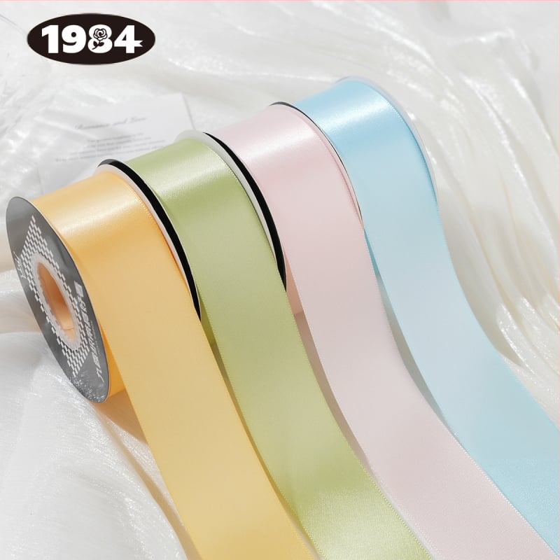 Satiinlint pulmadele ja kingituste pakkimiseks – DIY dekoratsioon, materjal: lint, viimistlus: satiin, kaubamärk: Nine Clouds Ribbon, kasutus: pulmad, pakkimine