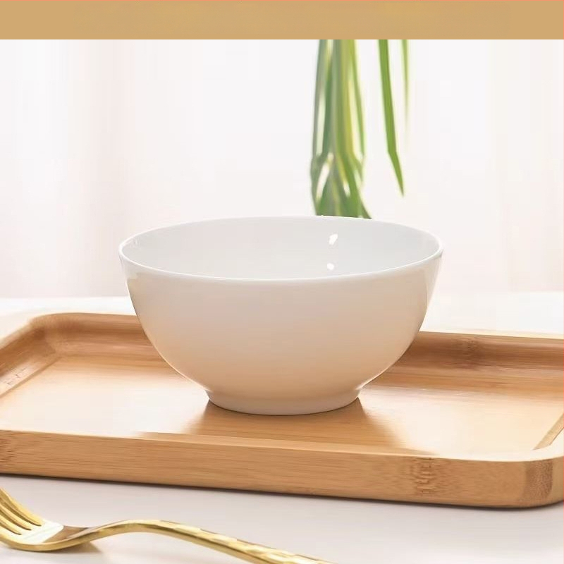 Csontporcelán tálak készlete szállodák és éttermek számára — kör alakú, glazúrt felület, testreszabható