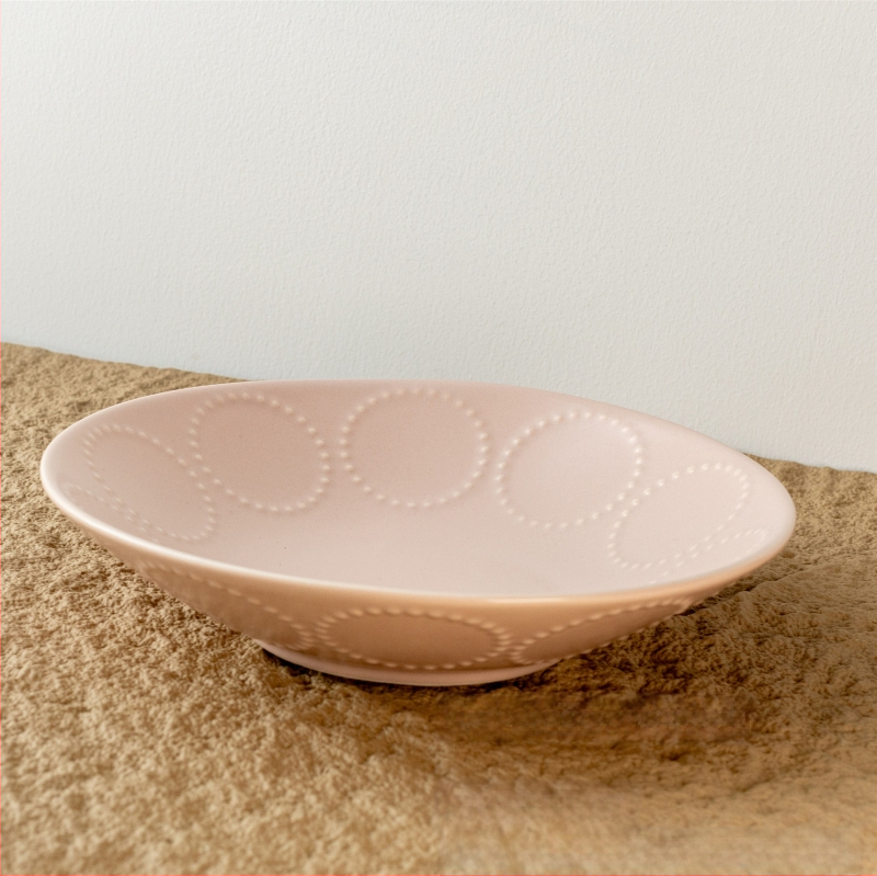 Kerámia tál domborított gyöngy-karika mintával, retro stílus, kerek alak, mikróban használható.