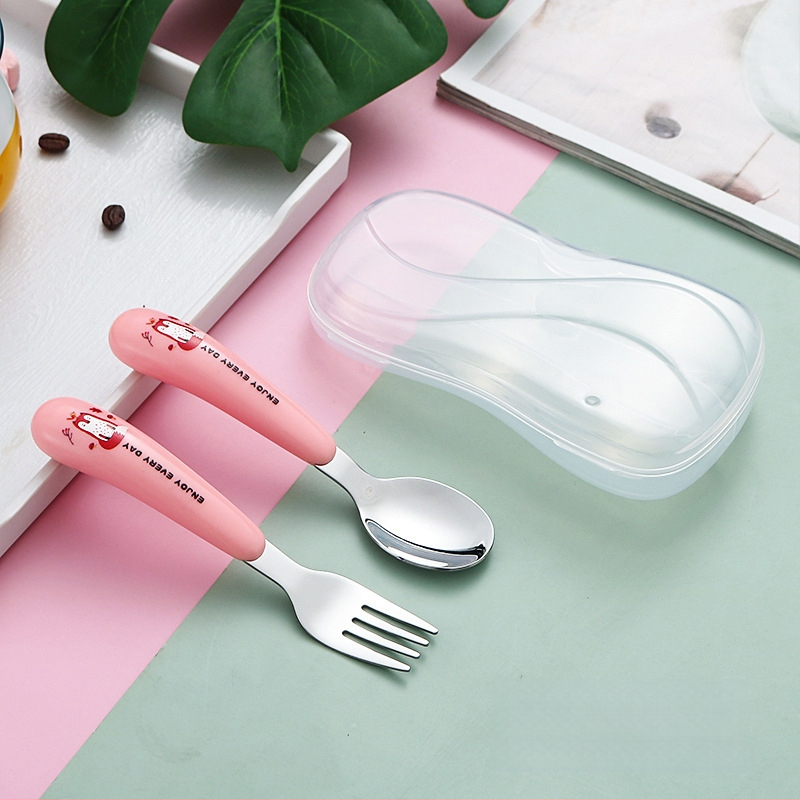 Gyerekeknek készült 304 rozsdamentes acél kanál- és villa készlet — hordozható evőeszközök karikatúra dizájnnal, tanuláshoz és otthoni használatra