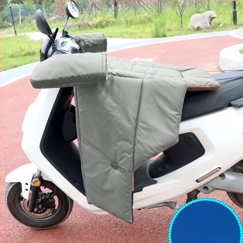 Vėjinė apsauga elektriniam paspirtukui su fliso pamušalu, storu PU medžiagą ir atskirais odiniai kojų apsaugos