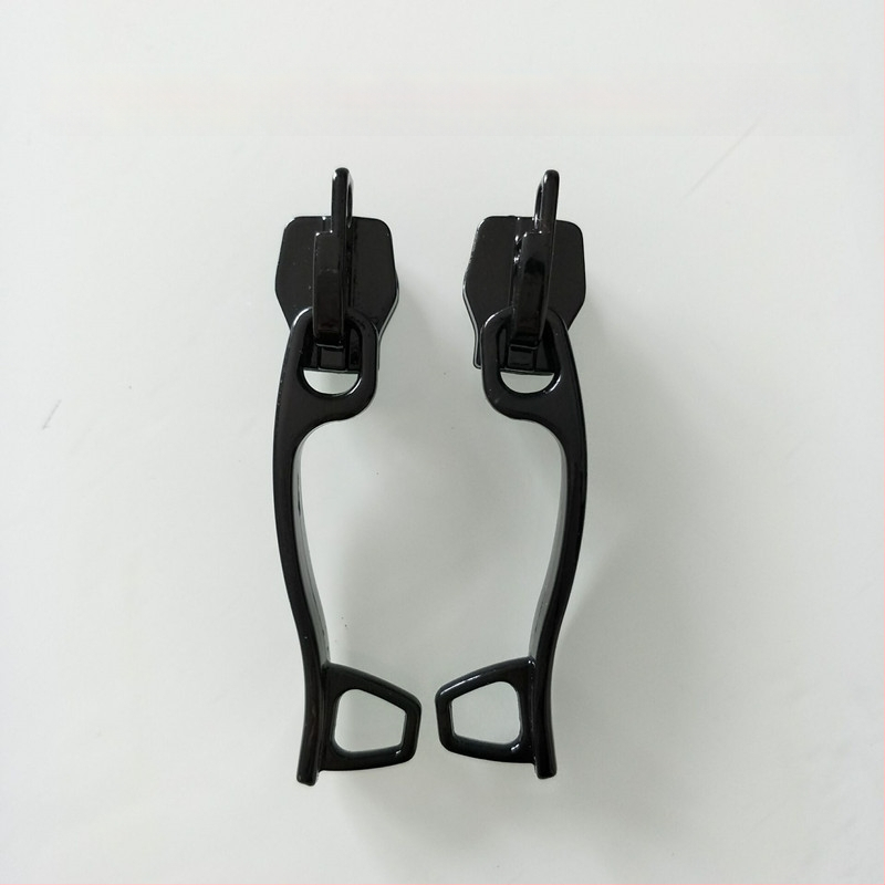 Užsegimo galvutė su išlenktu ašmeniu ir skylėmis – krepšių priedai, prekės kodas: Tfglo%%j # Lznj # Yj # Lznlznfg, 2024 m. pavasaris