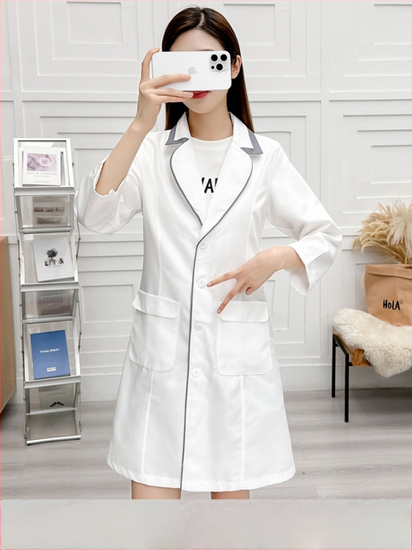 Set Mantie și Pantaloni Croiți pentru personalul salonului de înfrumusețare, poliester ce evacuează umezeala, mâneci 9/10, guler rotund, lungime medie