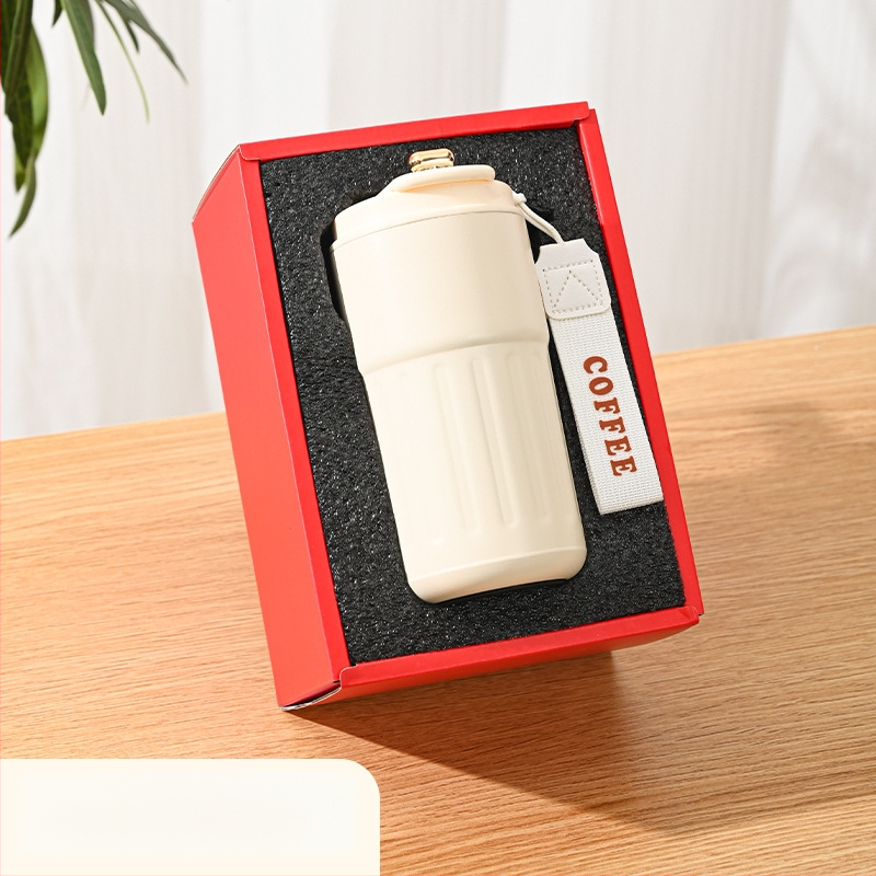 Üzleti ajándék termosz bögre egyedi logóval – 316 rozsdamentes acél, vákuum szigetelés 0–6 óra, nyomtatható logó, hordozó zsinórral, díszdobozos csomagolás