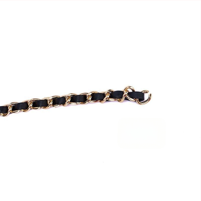 Ремък за чанта през рамо със метална верига, кожено портмоне и малък картодържател, аниме дизайн (Зима 2023)