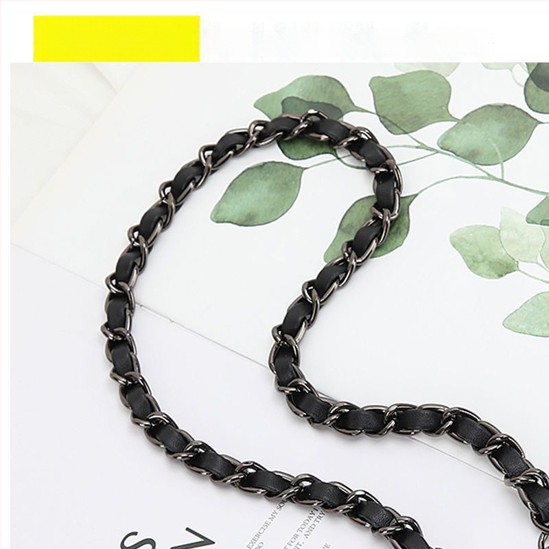 Ремък за чанта през рамо със метална верига, кожено портмоне и малък картодържател, аниме дизайн (Зима 2023)