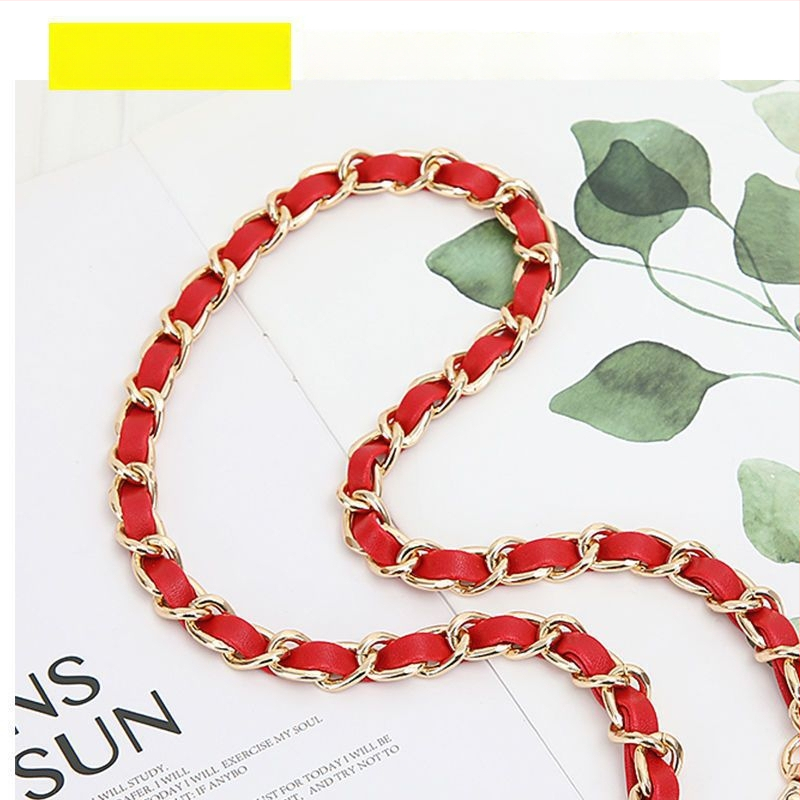 Ремък за чанта през рамо със метална верига, кожено портмоне и малък картодържател, аниме дизайн (Зима 2023)