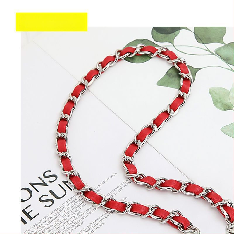 Ремък за чанта през рамо със метална верига, кожено портмоне и малък картодържател, аниме дизайн (Зима 2023)