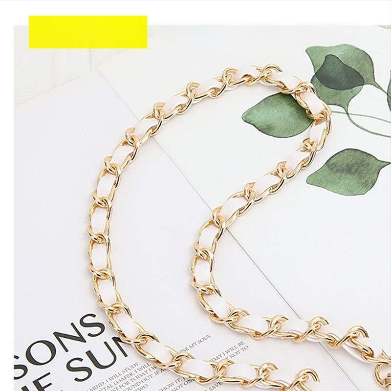 Ремък за чанта през рамо със метална верига, кожено портмоне и малък картодържател, аниме дизайн (Зима 2023)