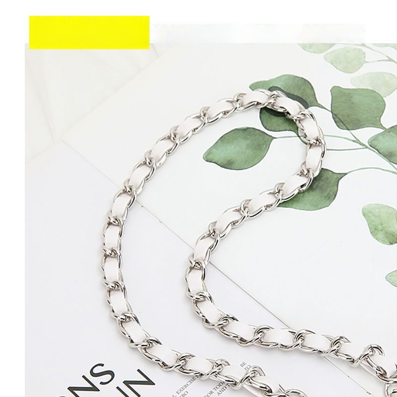 Ремък за чанта през рамо със метална верига, кожено портмоне и малък картодържател, аниме дизайн (Зима 2023)