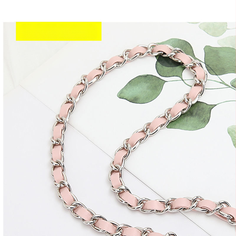 Ремък за чанта през рамо със метална верига, кожено портмоне и малък картодържател, аниме дизайн (Зима 2023)