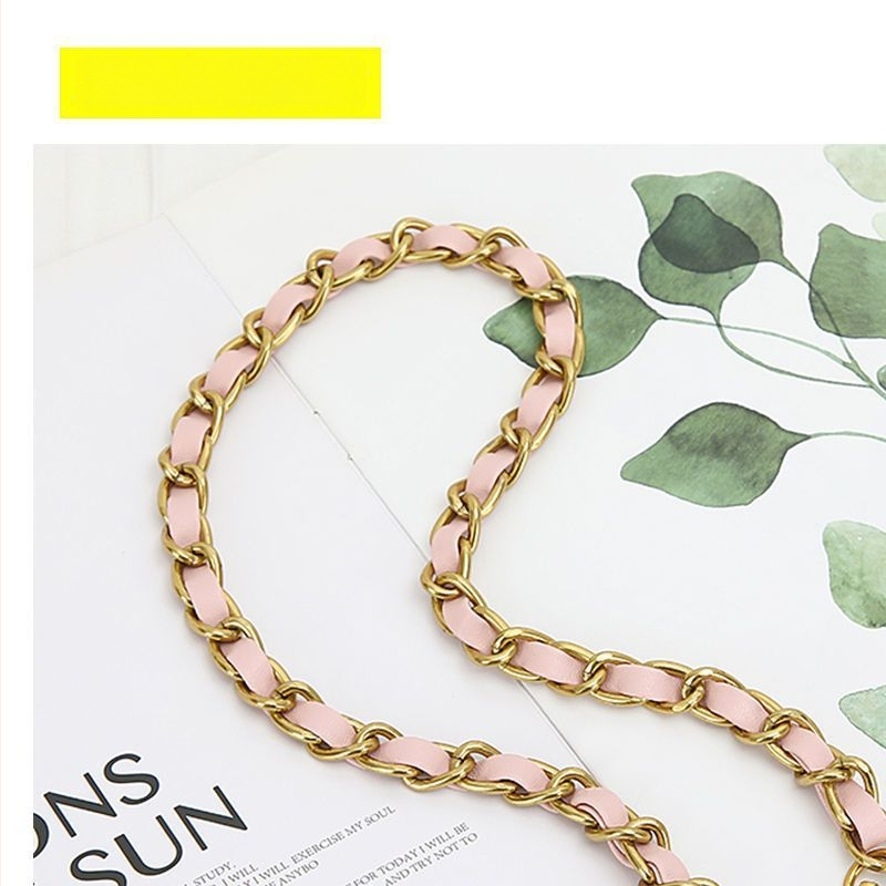 Ремък за чанта през рамо със метална верига, кожено портмоне и малък картодържател, аниме дизайн (Зима 2023)