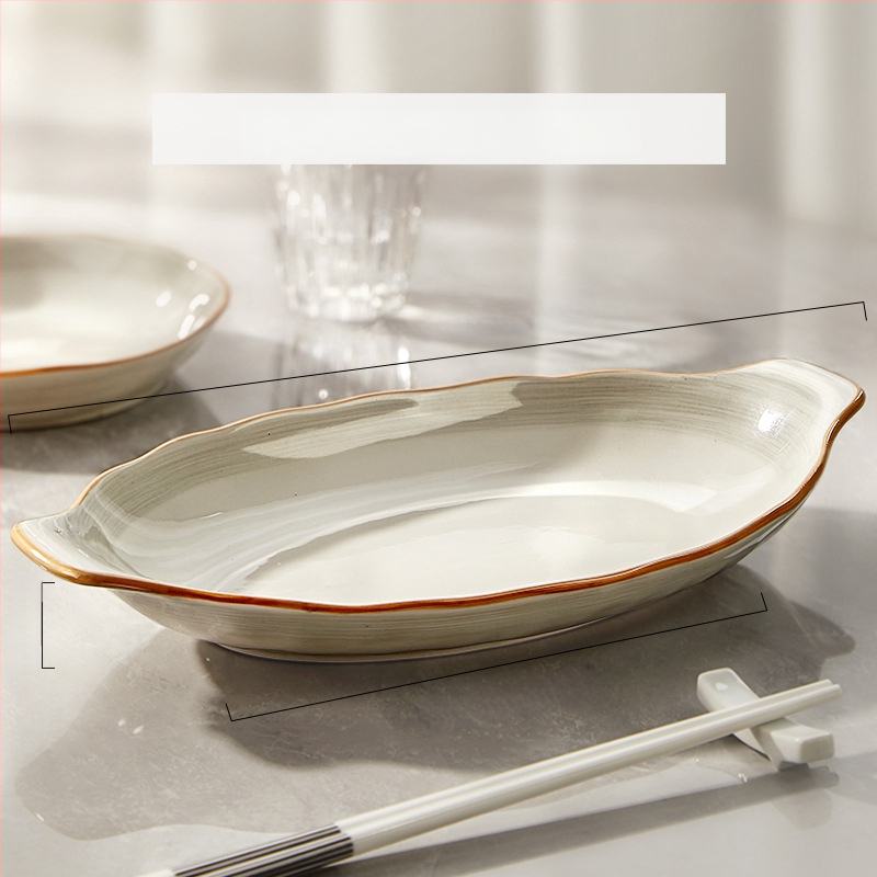 Πλατύ πιάτο πορσελάνης, τετράγωνο σχήμα, υπό γλάσο φινίρισμα, μονοχρωματικό μοτίβο, κατάλληλο για φούρνο μικροκυμάτων