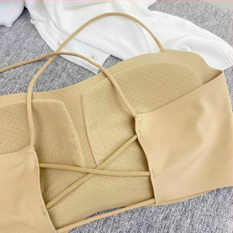 Безжичен push-up бюстгальтер с прорезен гръб и тънки презрамки, чашка 3/4, тънки формовани чаши, найлонова смес