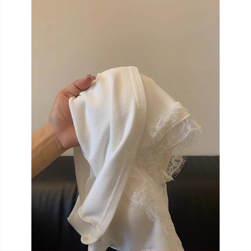 Γυναικεία μακρυμάνικη μπλούζα εσωτερική με δαντελένιο forκά, βαμβάκι-βισκόζη, μονόχρωμη, κεντημένη, χαλαρή εφαρμογή, Άνοιξη 2025