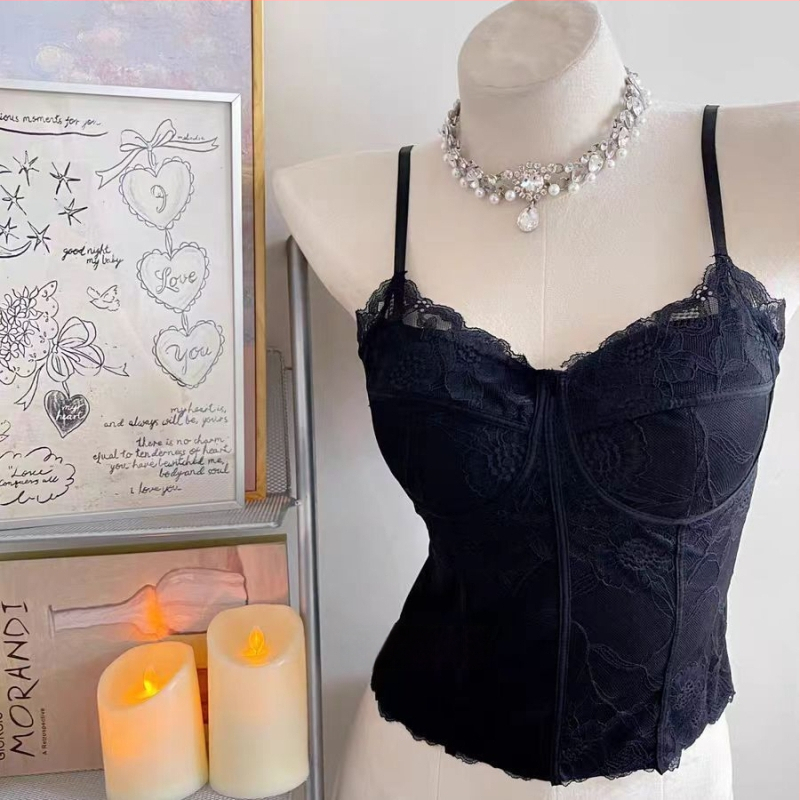 Őszi–téli francia retro csipkés top, anti-expozíció, karcsúsító hatás, beépített párnázott melltartóval, alapréteg