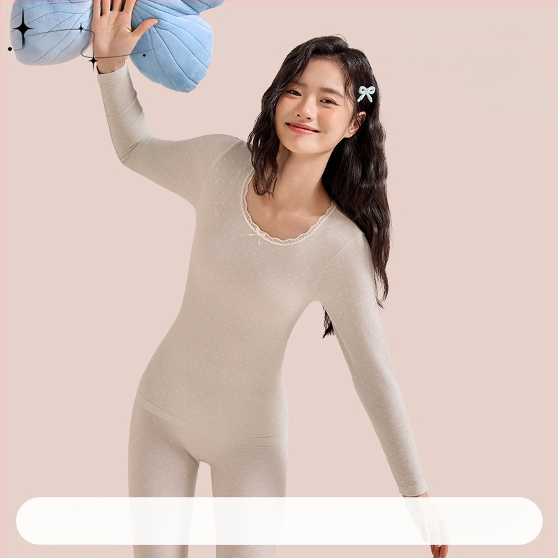 Γυναικείο σετ φθινοπωρινών πλεκτών (πουλόβερ με δαντέλα σε στρογγυλή λαιμόκοψη + παντελόνες) από Cupro ίνες, διαπνέον, αντιβακτηριακό, 200 g/m², 78.8% Cupro, μπορεί να φορεθεί εξωτερικά