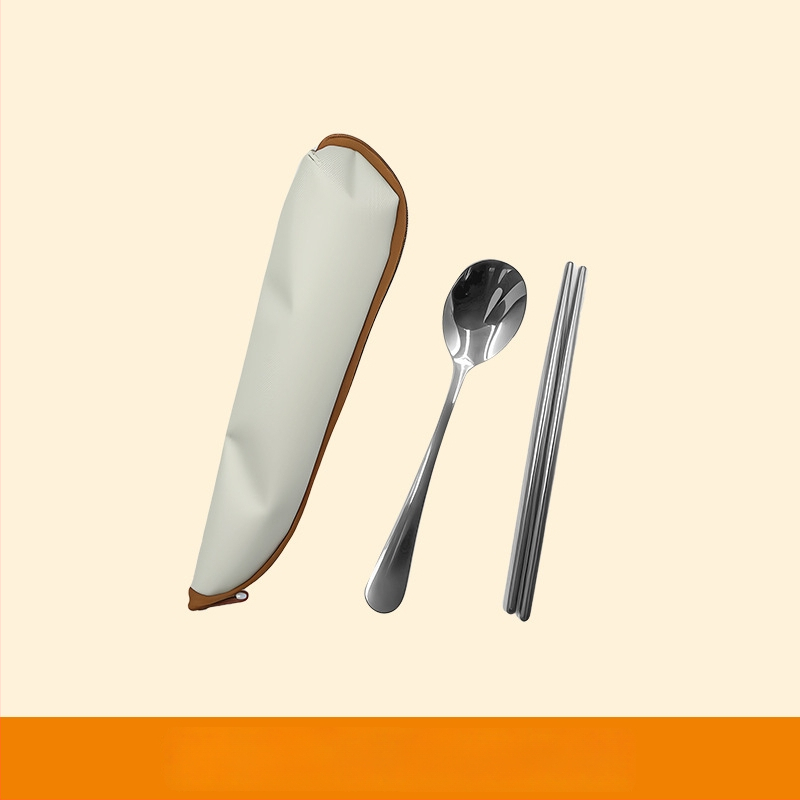 304 rozsdamentes acélból készült hőszigetelt ebédes doboz, többszintű osztályozó kialakítás, mikrohullámú sütőben használható, testreszabás elérhető