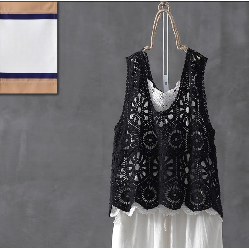 Moteriška medvilninė cape stiliaus liemenė su kapoko įdaru, rombo modelis, apvali kaklų, be rankovių, megztinio stilius, pavasaris 2025