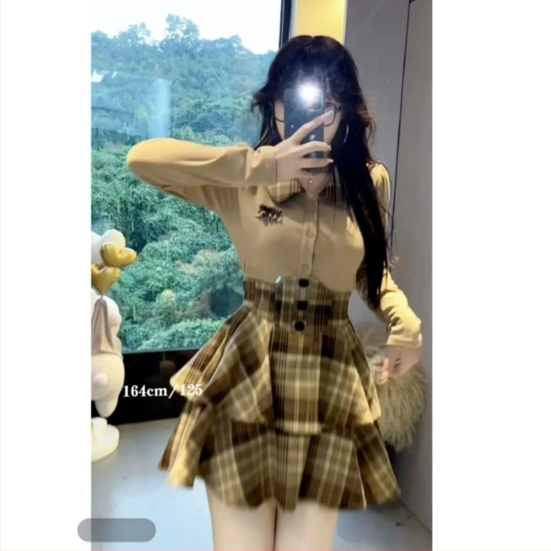 Set JK Uniform din două piese, talie evidentă și fustă bufantă, primăvara 2025, PVC 90–95% țesătură TR, stil literar retro