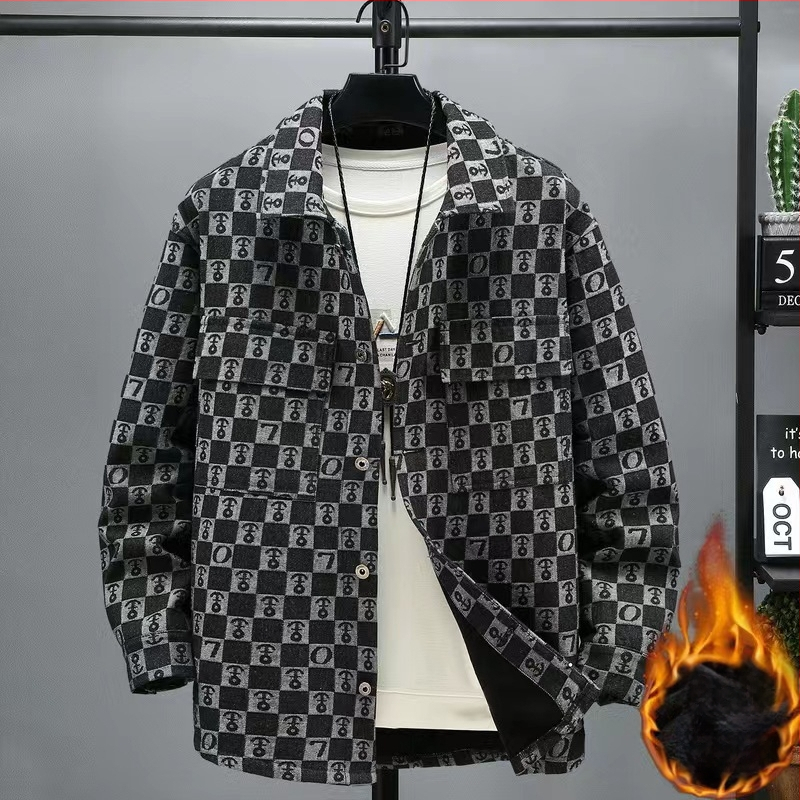 Denim dzseki, laza szabású, ingnyakú gallérrel, hosszú ujjú, egysoros gombolású, fedőzsebes zsebek