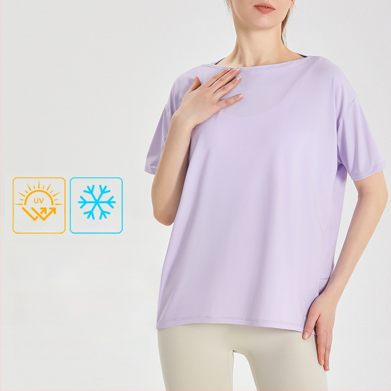 Top de yoga pentru femei, uscare rapidă, material Ice Silk; compoziție 83% nylon + 17% spandex; protecție solară și acțiune bacteriostatică; mâneci scurte; lungime la șolduri