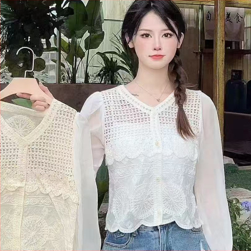 Csipkés kardigán etnikus stílusban, V-nyakú, harang alakú ujjak, anyag Tencel Lyocell, karcsúsított szabás