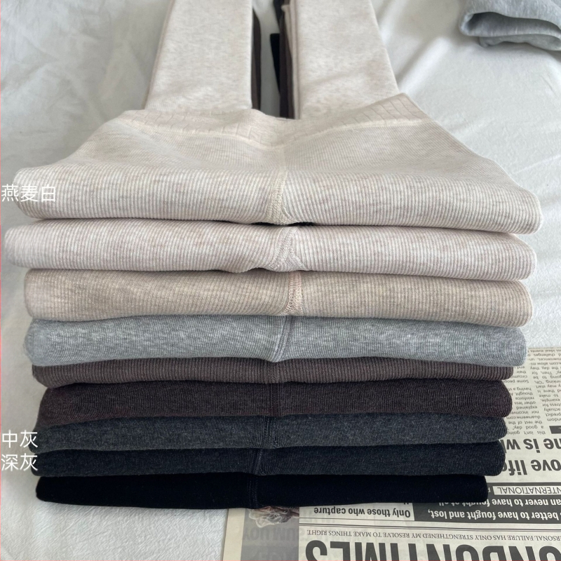 Debeli pamučni legging s visokim pojasom, ribasta tekstura i fleece podstava, vertikalne pruge, za jesen i zimu
