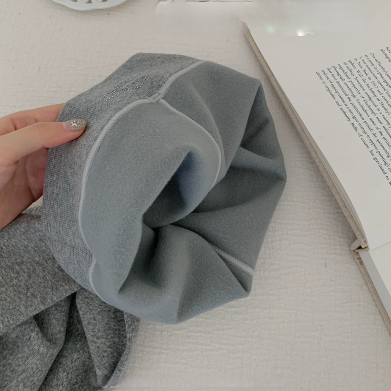 Kokvilnas zeķubikses ar flīsa iekšējo odere, augsta josta vēdera kontrolei, sēžamvietas pacēlājs, silta, ar kājām