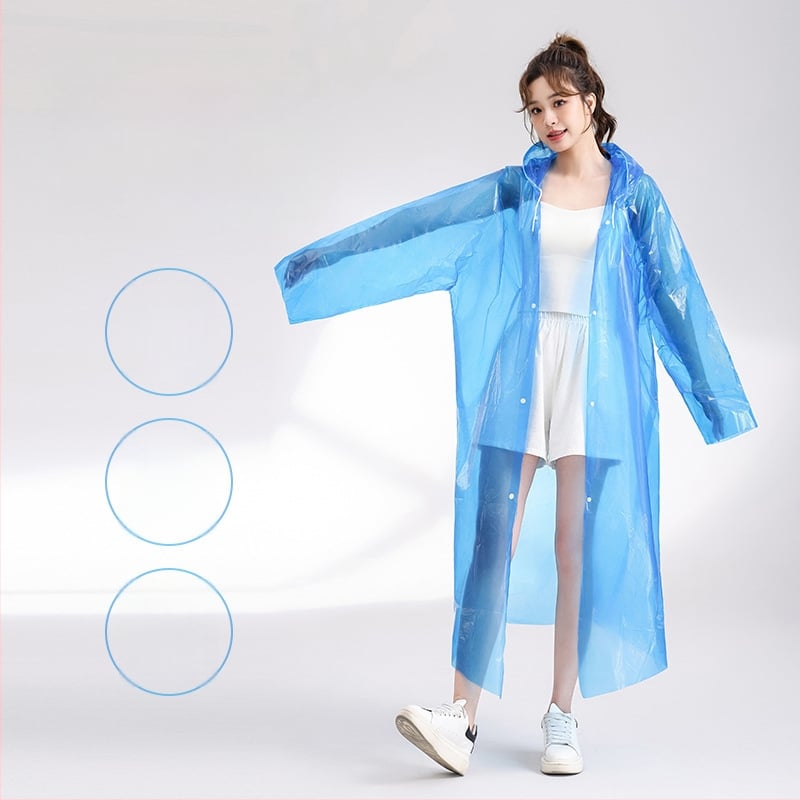 Vienkartinis lietaus pončas žygiams su PE audiniu, įprasto storio, 60–100 g, vienam asmeniui.