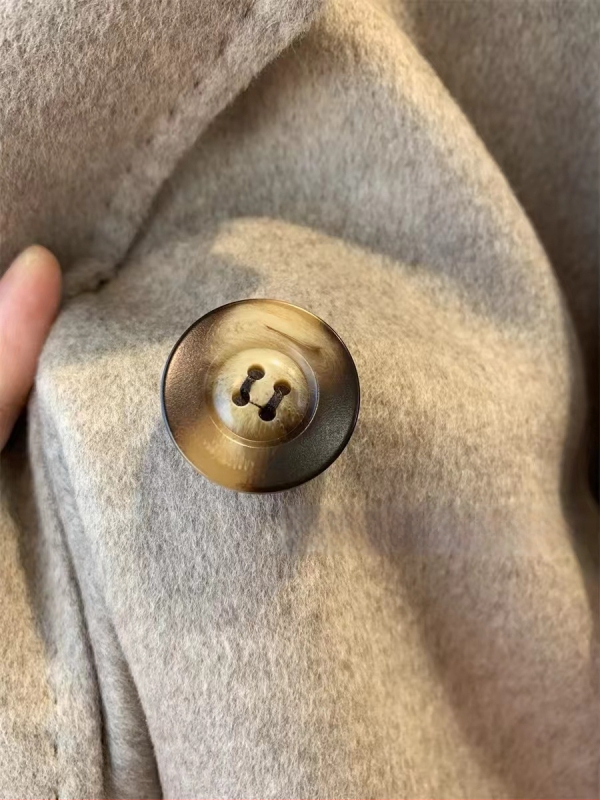 Palton din tweed reversibil pentru femei, amestec cașmir-lână (cașmir <30%, lână 80–90%), toamnă 2024.