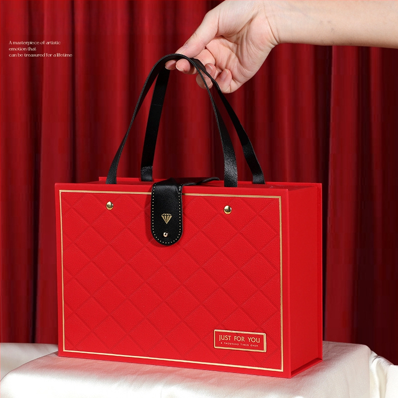 Dovanų dėžutė papuošalams ir makiažui su UV spausdinimu ant pilko popieriaus, Haolan Packaging, produkto kodas 01, kilmė Hubei Wuhan, nukrypimas 2 mm, licencijuotos privatūs prekiniai ženklai: Taip.