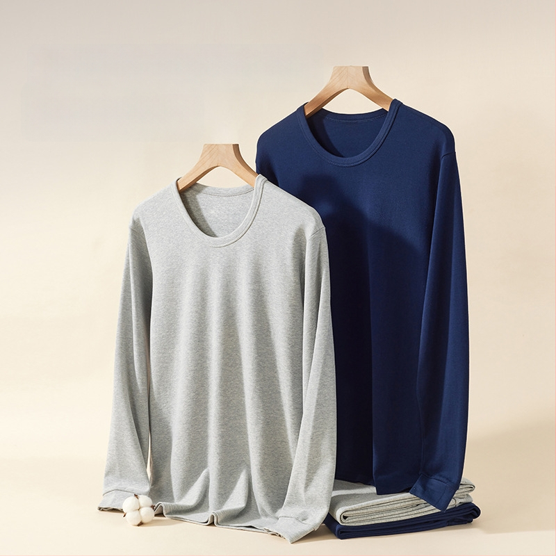 Vyriski 100% medvilnės terminis komplektas: marškinėliai su apvaliu kaklu ir kelnes, tankus audinys (201–250 g/m2), juosmens palaikymas, skirtas vidutinio amžiaus vyrams