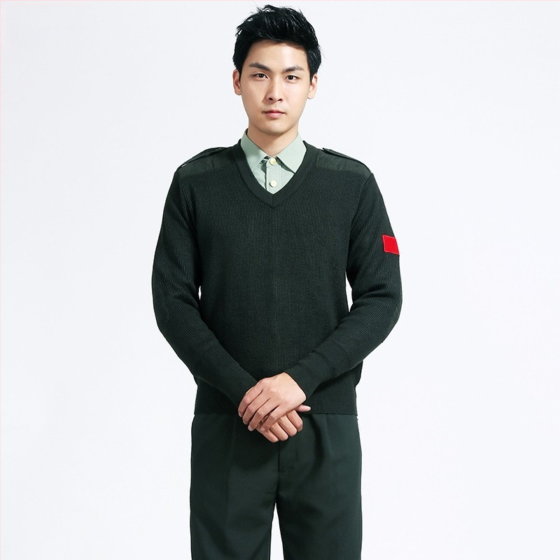 Megztinis su džakardo raštu, apvalus kaklas, ilgomis rankovėmis, plonas vilnos mišinys su nailonu, įprastas ilgis (50–65 cm)