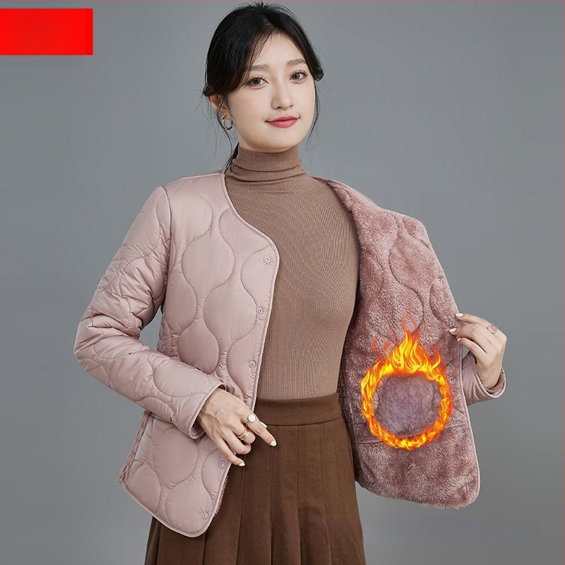 Palto damă cu umplutură poliester-bumbac, gros și cald, croială Slim-Fit, guler rotund, închidere cu nasturi pe un rând