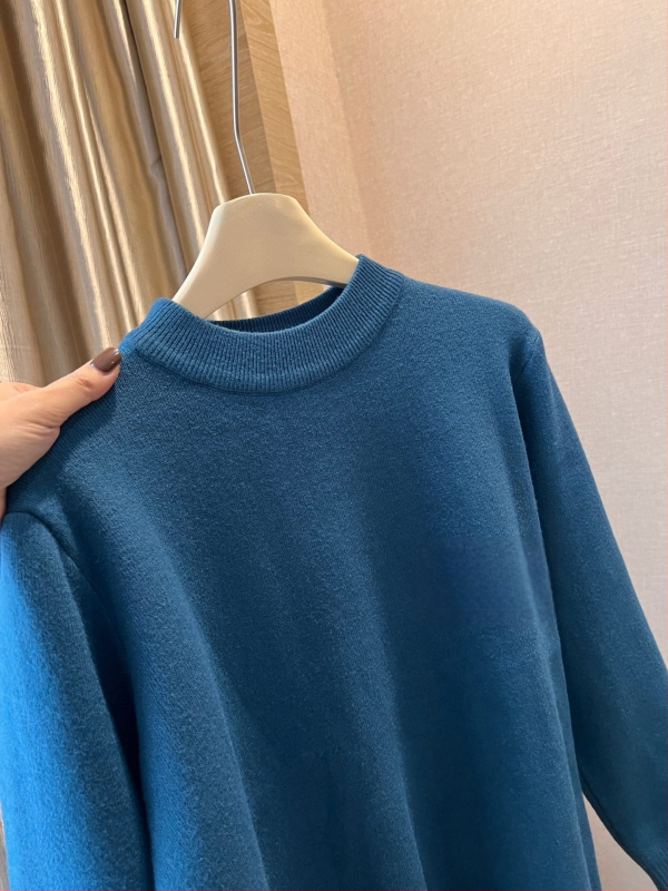 Fleece-pleteni bazni top s kapuljom i polutorkom, dugi rukavi, jednobojni uzorak; tkanina: vunena mješavina s poliestrom