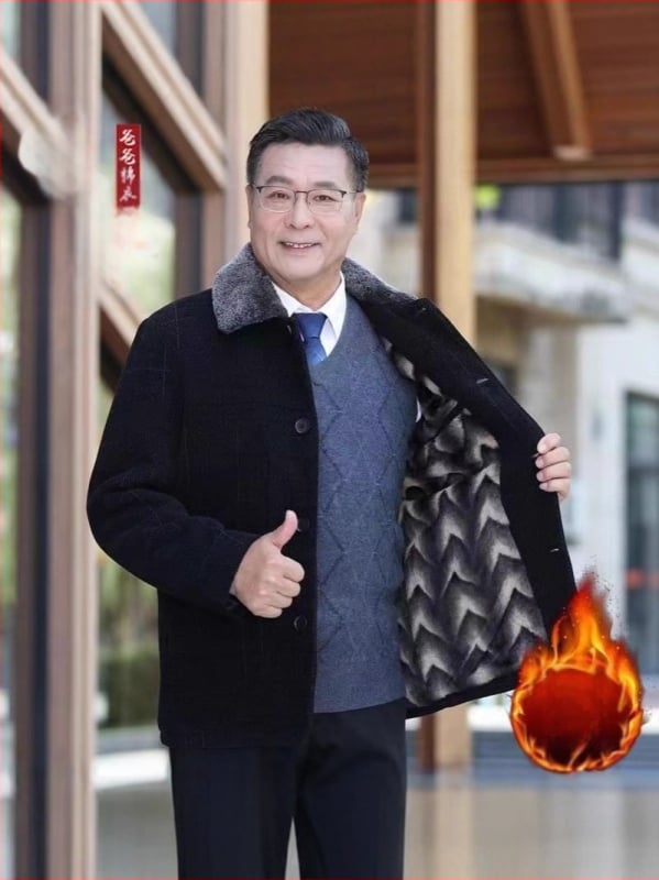 Мъжко зимно яке със лацетна яка, еднобортно закопчаване, свободен силует, джобове с патч-панели, полиестерна материя