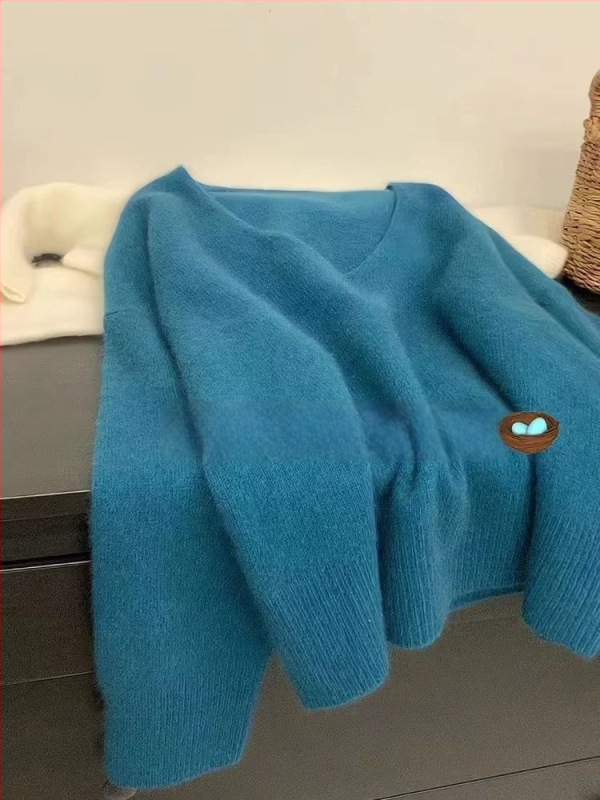 Jane Manni ženski džemper s V-izrezom od Raccoon fleece, opuštena silueta, meka tkanina, dojam luksuzne kvalitete za jesen i zimu