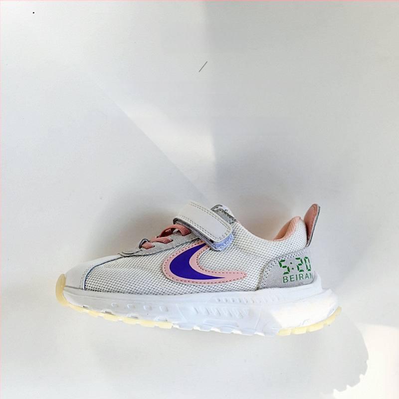 Bērnu sporta apavi ar tīklota augšdaļa, elpojoši, Velcro aizdare, EVA zole, universāli, vecums 4–12 gadi.